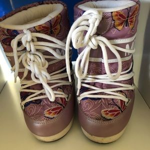 Moon Boot Lilac Butterfly Moon Boots 23/26 (UK 6-8.5 US 7-9.5) Girl Size